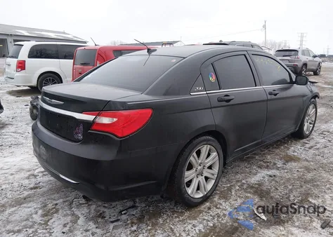 2013 Chrysler 200 Touring z USA, uszkodzony, nr VIN 1C3CCBBB6DN634800